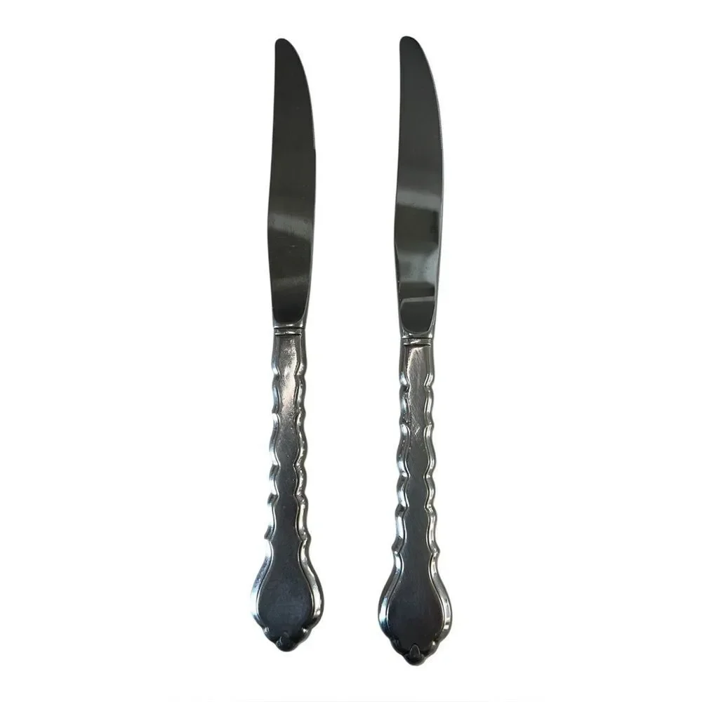 Oneida Set of 2 Betty Crocker Cello Dinner Knives Stainless Silverware Flatware
